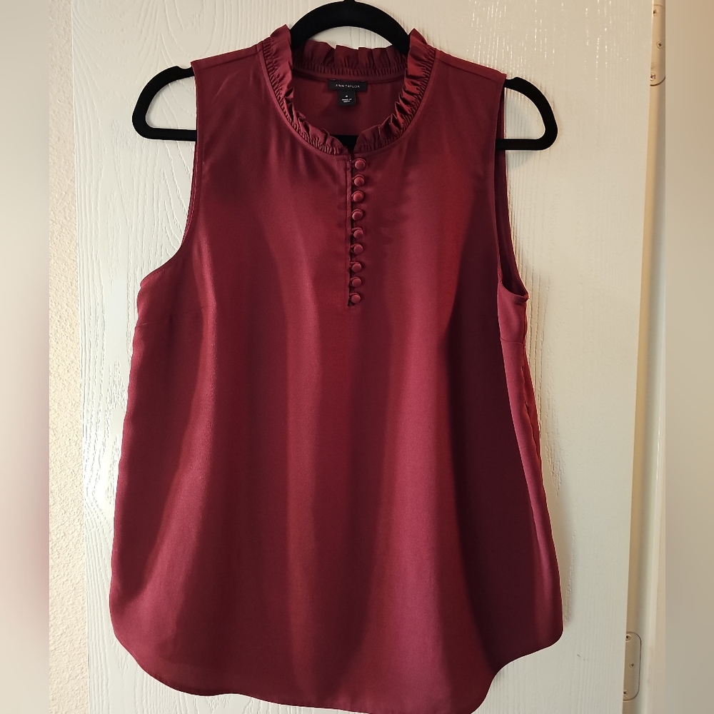 Ann Taylor Burgundy Sleeveless Blouse – Size M